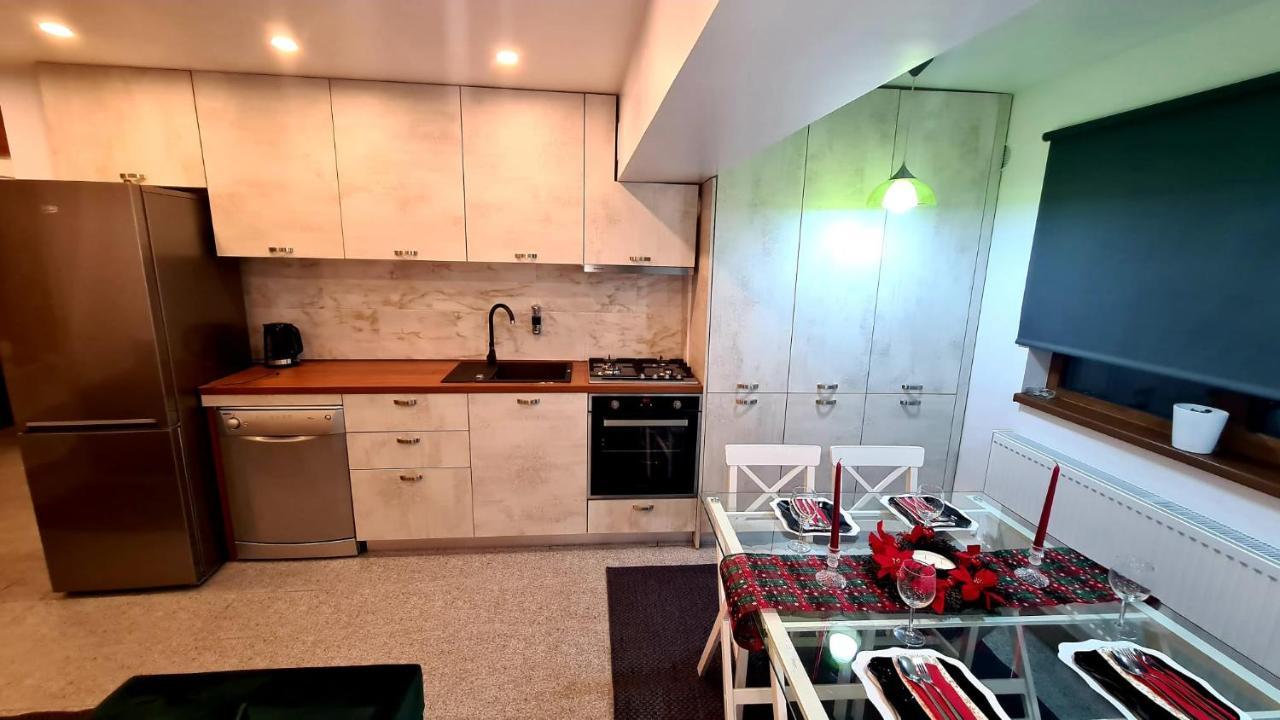 Апартаменти La Fluturi Apartament Сучава Екстер'єр фото