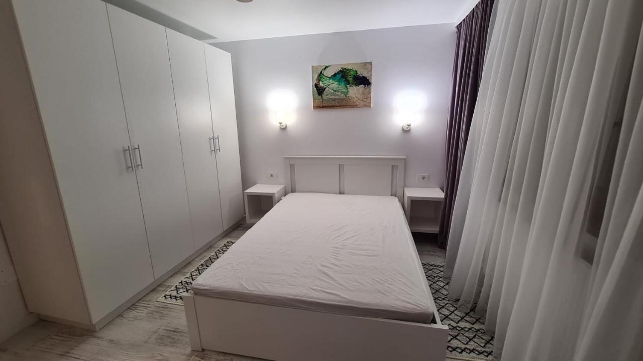 Апартаменти La Fluturi Apartament Сучава Екстер'єр фото