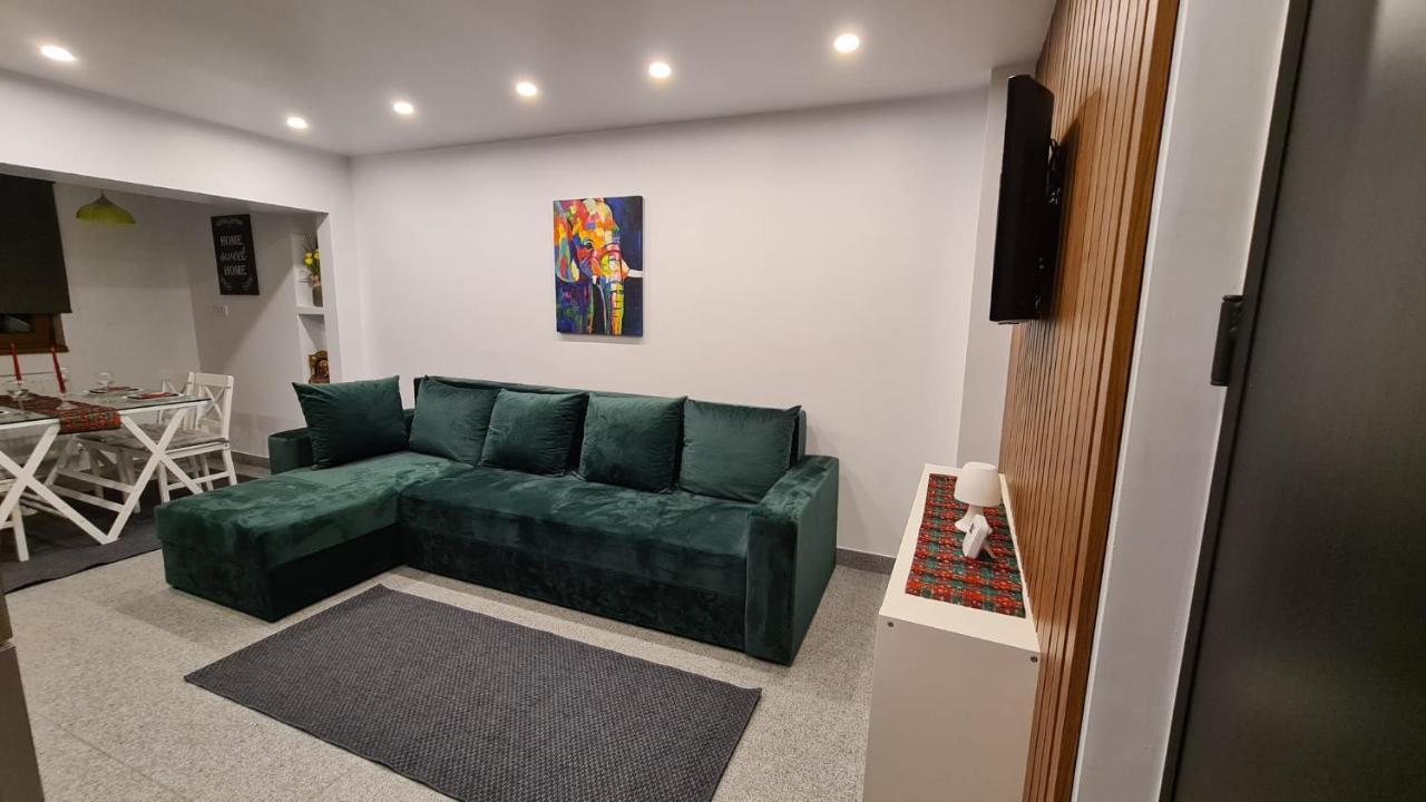 Апартаменти La Fluturi Apartament Сучава Екстер'єр фото