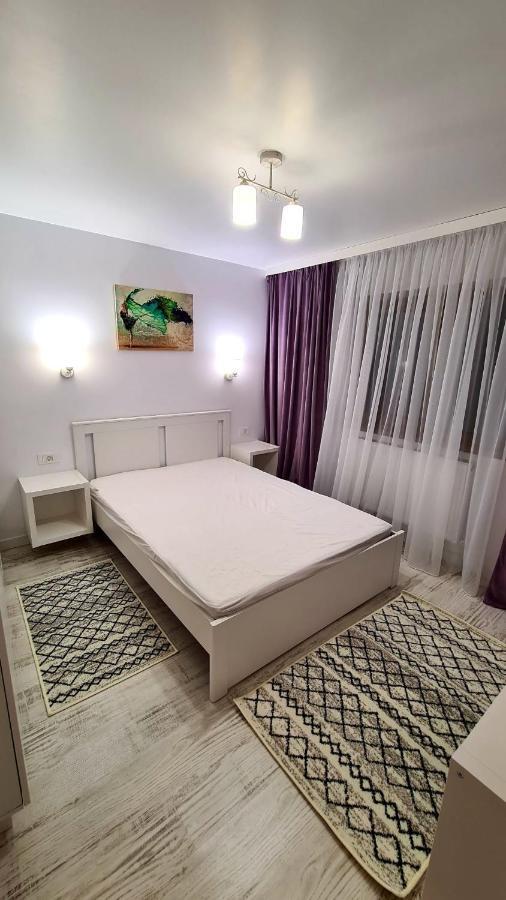 Апартаменти La Fluturi Apartament Сучава Екстер'єр фото