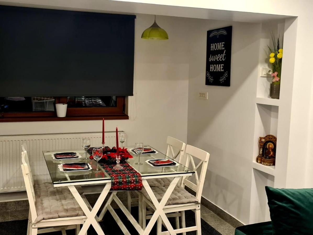 Апартаменти La Fluturi Apartament Сучава Екстер'єр фото