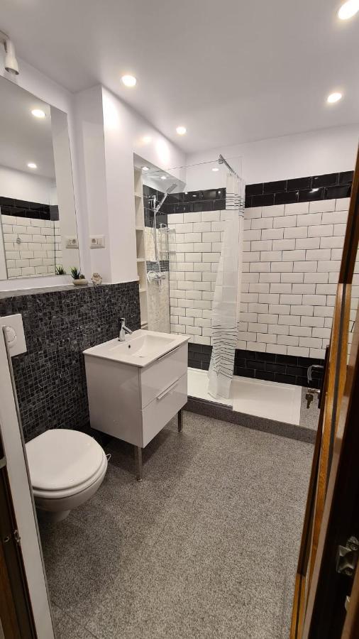 Апартаменти La Fluturi Apartament Сучава Екстер'єр фото