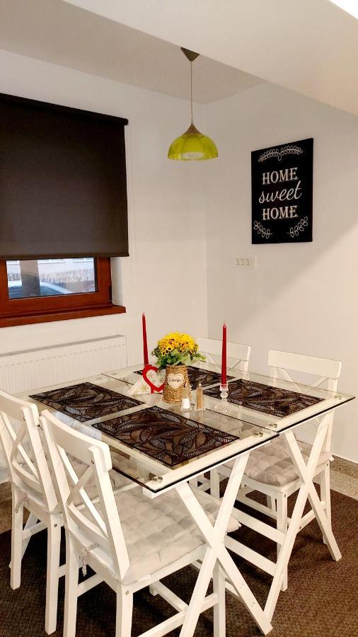 Апартаменти La Fluturi Apartament Сучава Екстер'єр фото