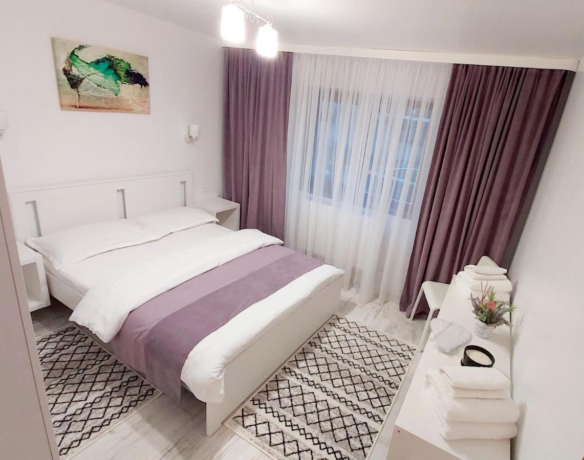 Апартаменти La Fluturi Apartament Сучава Екстер'єр фото