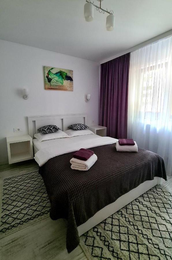 Апартаменти La Fluturi Apartament Сучава Екстер'єр фото